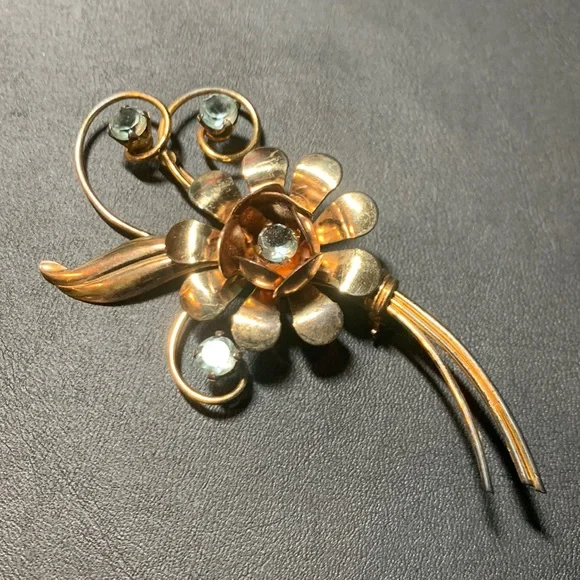 Harry iskin brooch deals
